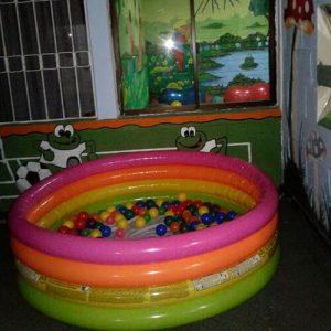 piscina-pelotas--kids-club-after-school